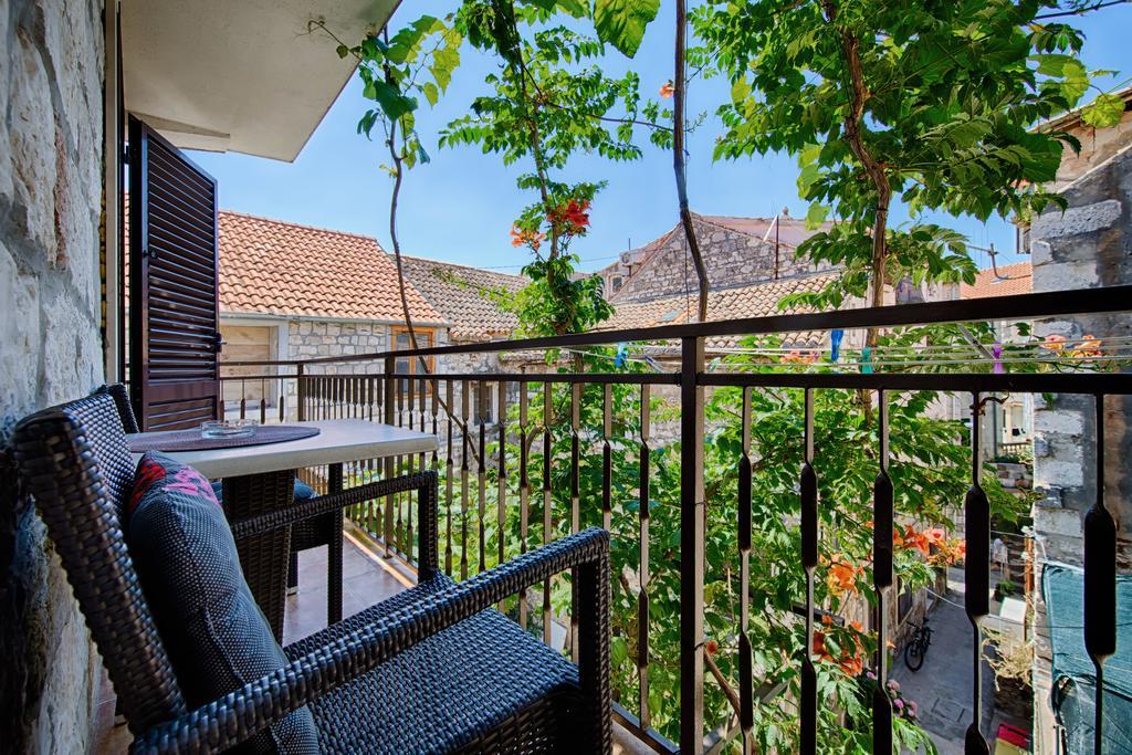 Apartments Villa Anka Komiža Buitenkant foto